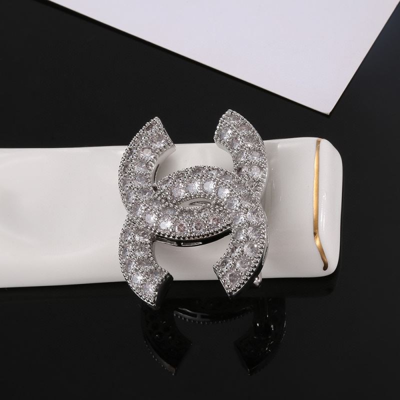 Ch**el brooches